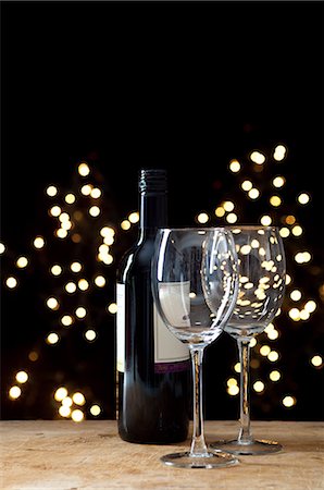 Bottle of red wine and two glasses Stock Photo - Premium Royalty-Free, Code: 614-06002063