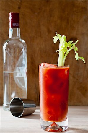 red cocktail - Bloody mary Stock Photo - Premium Royalty-Free, Code: 614-06002072