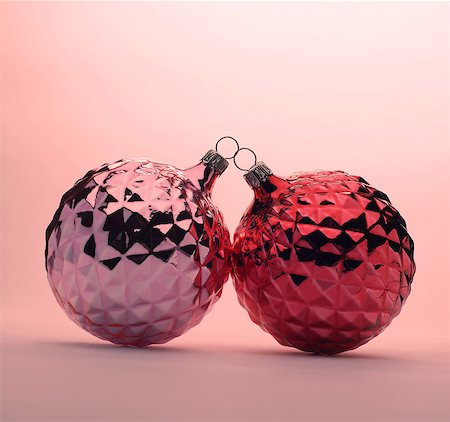 simsearch:614-05955779,k - Pink and red Christmas baubles Stock Photo - Premium Royalty-Free, Code: 614-06002230