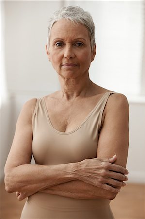 de 70 ans - Femme senior souriant, portrait Photographie de stock - Premium Libres de Droits, Code: 614-06002269
