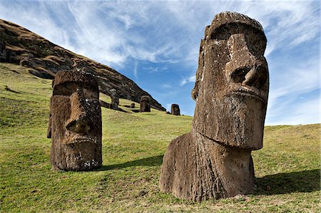 Moai statues, rano raraku, easter island, polynesia Fotografie stock - Premium Royalty-Free, Codice: 614-06002484