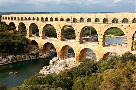 roman bridge - Pont du gard, nimes, provence, france Stock Photo - Premium Royalty-Free, Code: 614-06002488