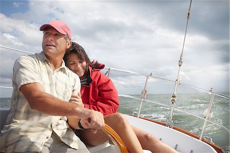 rudder - Mature couple sailing Foto de stock - Sin royalties Premium, Código: 614-06002517