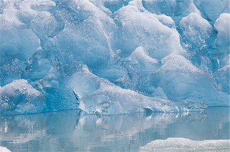 Blue Ice au Glacier de Tracy Arm Photographie de stock - Premium Libres de Droits, Code: 614-06044211
