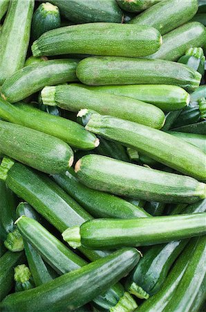 simsearch:6102-03905813,k - Courgettes Stock Photo - Premium Royalty-Free, Code: 614-06169177
