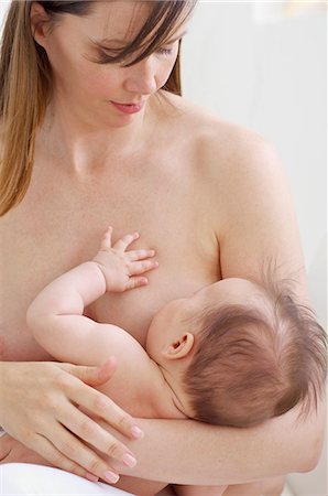 sein allaitant - Mère allaitant bébé Photographie de stock - Premium Libres de Droits, Code: 614-06311996