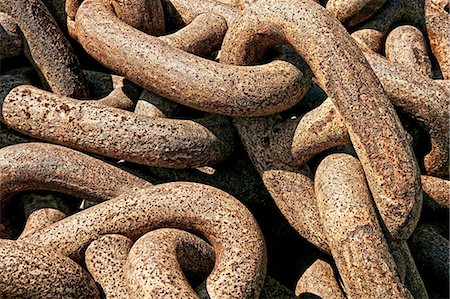 Close up of heavy rusted chain Stock Photo - Premium Royalty-Free, Code: 614-06312100