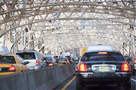 queensborough bridge - Traffic on urban bridge Photographie de stock - Premium Libres de Droits, Code: 614-06624682