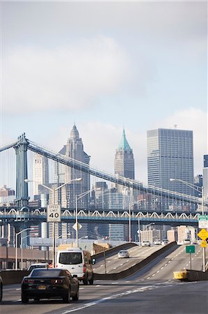 skyline drive - New York City skyline and bridge Photographie de stock - Premium Libres de Droits, Code: 614-06624738