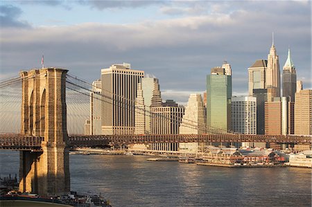 New York City skyline and bridge Foto de stock - Sin royalties Premium, Código: 614-06624784