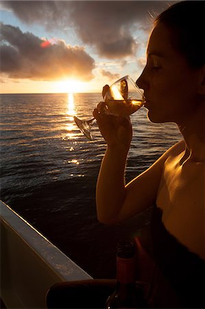 evening pacific ocean - Cocktail cruise Stock Photo - Premium Royalty-Free, Code: 614-06623315