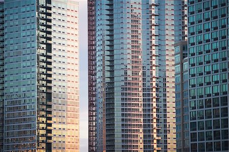 simsearch:614-06624686,k - Windows of urban skyscrapers Foto de stock - Sin royalties Premium, Código: 614-06623380