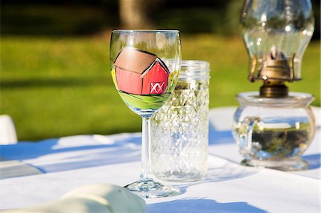 Hand painted wine glass on table Fotografie stock - Premium Royalty-Free, Codice: 614-06718244