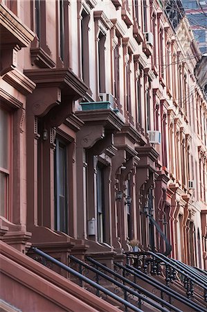 sandsteinhaus - Front steps of apartment buildings Stockbilder - Premium RF Lizenzfrei, Bildnummer: 614-06718999