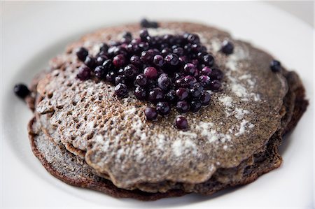 simsearch:614-06814103,k - Gluten free lactose free pancakes Stock Photo - Premium Royalty-Free, Code: 614-06814100