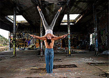 entertainment and performing arts - Mid adult couple performing modern dance Stock Photo - Premium Royalty-Free, Code: 614-06814302