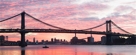 simsearch:614-08329562,k - Panoramic view of Manhattan bridge at sunset, New York City, USA Photographie de stock - Premium Libres de Droits, Code: 614-06813327