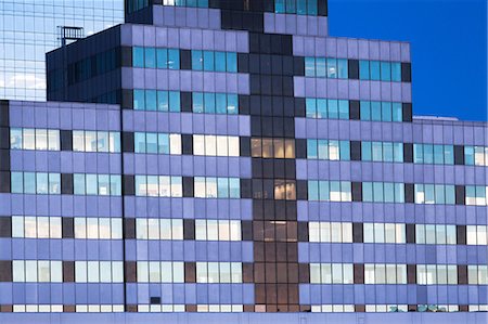 rectangle - Modern office block exterior Photographie de stock - Premium Libres de Droits, Code: 614-06813354