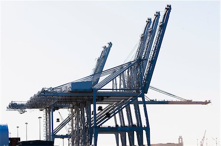 Loading cranes, New York City, USA Photographie de stock - Premium Libres de Droits, Code: 614-06813365