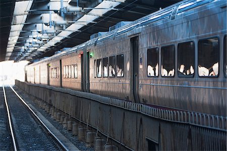 railway - Stationary train, Hoboken, New Jersey, USA Foto de stock - Sin royalties Premium, Código: 614-06813381