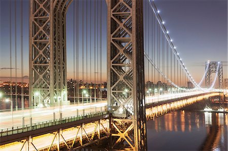 simsearch:614-06718442,k - George Washington Bridge at dusk, New York City, USA Photographie de stock - Premium Libres de Droits, Code: 614-06813382