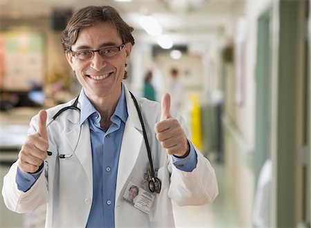 Doctor with thumbs up Foto de stock - Sin royalties Premium, Código: 614-06898452