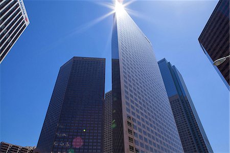 skyscraper sunshine - Modern skyscrapers in downtown Los Angeles, USA Photographie de stock - Premium Libres de Droits, Code: 614-06974428