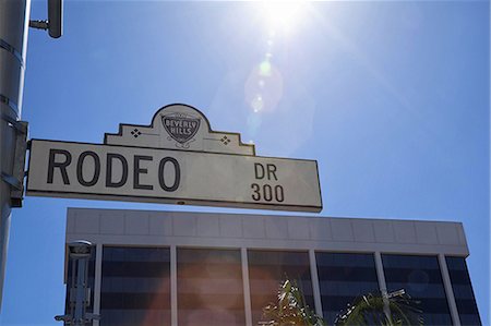 rodeo drive california - Rodeo Drive sign in sunlight Foto de stock - Sin royalties Premium, Código: 614-06974422