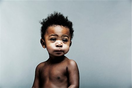 estupefacto - Portrait of baby boy Foto de stock - Sin royalties Premium, Código: 614-06974679