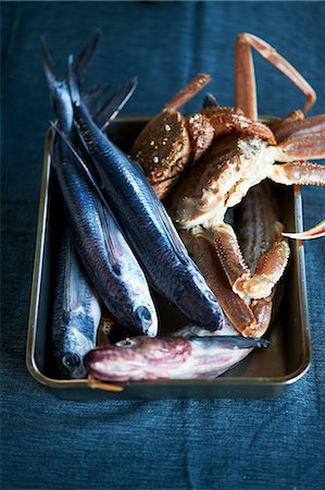 Fresh fish and crab for traditional Japanese dish Stock Photo - Premium Royalty-Free, Code: 614-07032065
