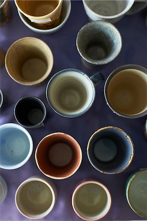 pottery - Large group of traditional Japanese ceramics, overhead view Foto de stock - Sin royalties Premium, Código: 614-07032074