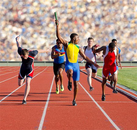 six - Six athletes running relay race Photographie de stock - Premium Libres de Droits, Code: 614-07145743