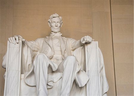 statues washington - Statue of U.S. President Abraham Lincoln Stock Photo - Premium Royalty-Free, Code: 614-07194362