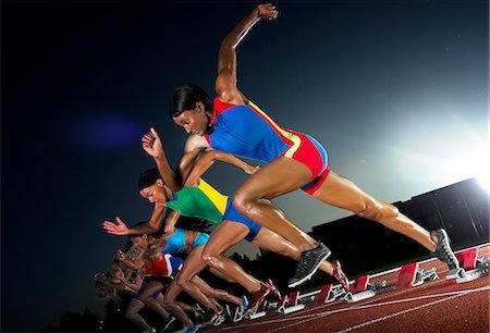 race track - Runners starting race Foto de stock - Sin royalties Premium, Código: 614-07194379