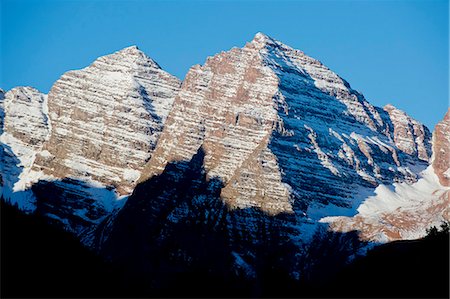 Maroon Bells, Elk Mountains, Aspen, Colorado, United States of America Photographie de stock - Premium Libres de Droits, Code: 614-07234946