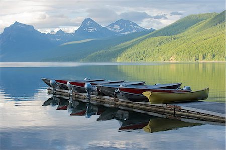 Moored boats, Lake McDonald, Glacier National Park, Montana, USA Foto de stock - Sin royalties Premium, Código: 614-07239921