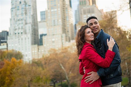 simsearch:614-07444078,k - Young tourist couple in Central Park, New York City, USA Fotografie stock - Premium Royalty-Free, Codice: 614-07444172