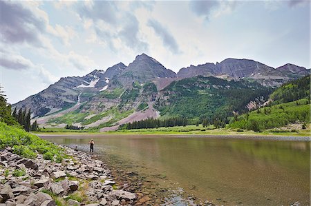 dog usa - Mid adult woman paddling in mountain river, Aspen, Colorado, USA Stock Photo - Premium Royalty-Free, Code: 614-07444375