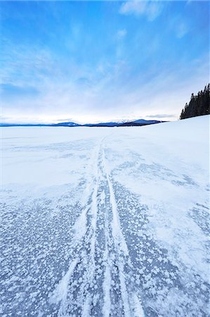 Vast snow covered landscape, Colter Bay, Wyoming, USA Stock Photo - Premium Royalty-Free, Code: 614-07444382