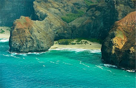 Honopu Beach, Na Pali Coast, Kaua'i, Hawaii, USA Stock Photo - Premium Royalty-Free, Code: 614-07768110