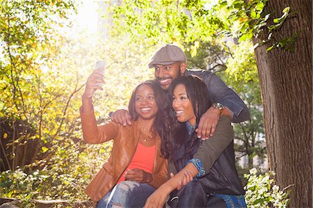 simsearch:614-08119619,k - Friends taking selfie Stock Photo - Premium Royalty-Free, Code: 614-07911876