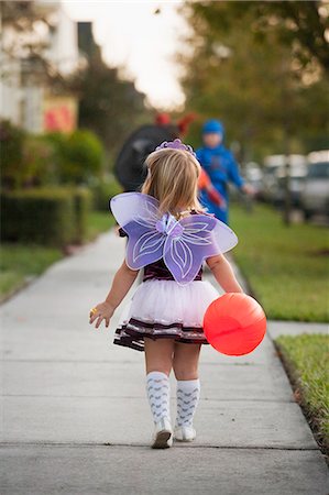 fairy costume - Children going trick or treating Stock Photo - Premium Royalty-Free, Code: 614-08081264