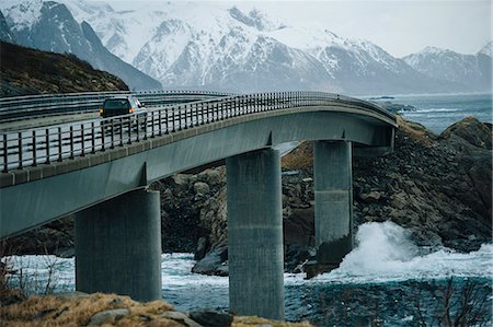 simsearch:6126-09103792,k - Off road vehicle crossing coastal bridge, Reine, Lofoten, Norway Foto de stock - Sin royalties Premium, Código: 614-08119457