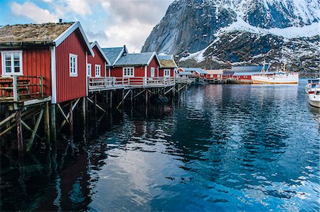 simsearch:614-08119982,k - Fishing huts on stilts, Reine, Lofoten, Norway Stock Photo - Premium Royalty-Free, Code: 614-08119967