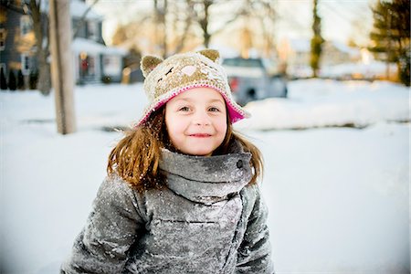 simsearch:614-08126589,k - Girl enjoying winter Photographie de stock - Premium Libres de Droits, Code: 614-08126589