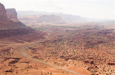 simsearch:614-08201967,k - High angle view of distant rural road in valley,  Capitol Reef National Park, Torrey, Utah, USA Photographie de stock - Premium Libres de Droits, Code: 614-08202416