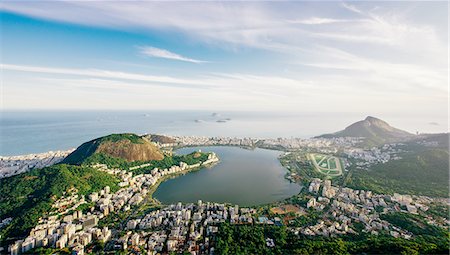 High angle view of Rodrigo de Freitas Lagoon, Rio de Janeiro, Brazil Foto de stock - Sin royalties Premium, Código: 614-08392586