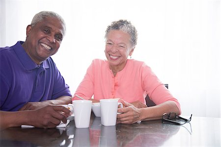 simsearch:614-08578606,k - Portrait of senior couple having breakfast, smiling Stockbilder - Premium RF Lizenzfrei, Bildnummer: 614-08578618