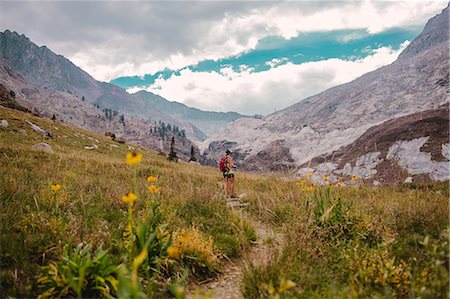simsearch:614-08726640,k - Woman hiking through valley, Mineral King, Sequoia National Park, California, USA Stock Photo - Premium Royalty-Free, Code: 614-08726547