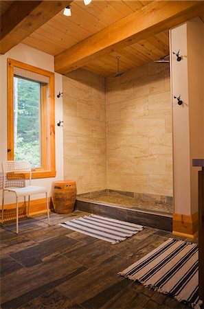 simsearch:614-09159575,k - Ceramic shower in bathroom on ground floor of cottage-style log cabin, Quebec, Canada Stock Photo - Premium Royalty-Free, Code: 614-08720577